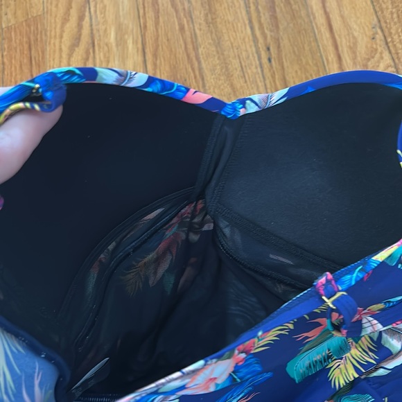 🆕🌺Hibiscus Shapewear One Piece Swimsuit - Picture 5 of 8